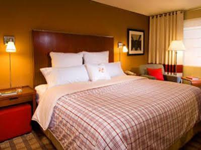 Four Points By Sheraton Houston Hobby Airport Exterior photo