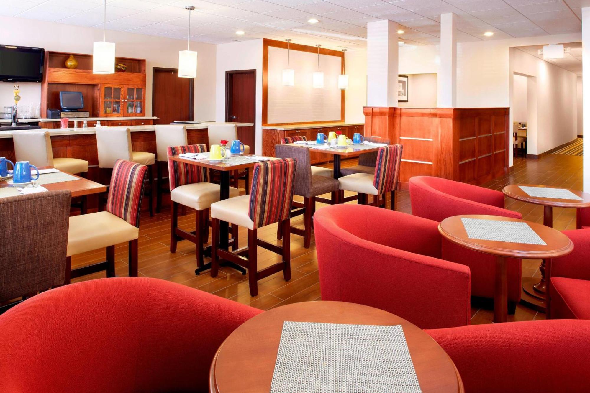 Four Points By Sheraton Houston Hobby Airport Exterior photo